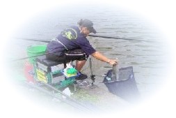 pêcheur en action peche au coup